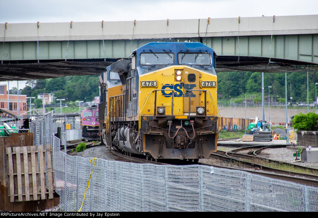 L002 passes under I-290